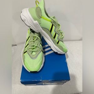 OZWEEGO J GLOGRN/CBLACK/SYELLO 5.5 YOUTH